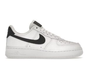 Tenis Sneakers Nike Air Force 1 '07 - White Black (Mujer)