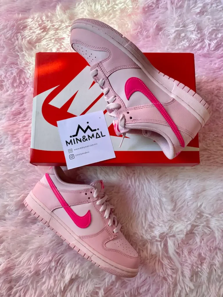 tenis Nike Dunk Low Triple Pink Barbie visto desde arriba