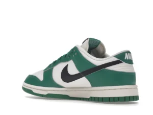 Nike Dunk Low SE - Malachite Green "Lottery Pack" minymal sneakers tenis 45 grados atras