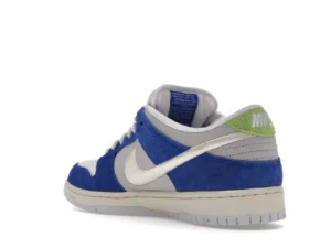 Nike Dunk SB x Fly Streetwear - Gardenia 3