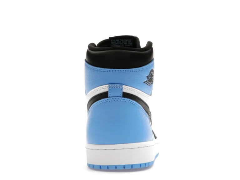 Jordan 1 Retro High OG UNC Toe parte trasera