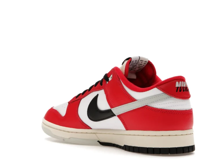 tenis Nike Dunk Low Chicago Split lado izquierdo inclinado