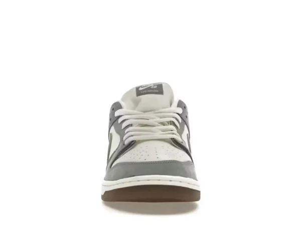 Nike SB Dunk Low x Yuto Horigome parte delantera