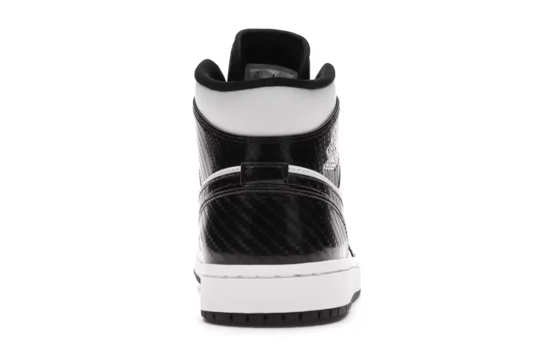 tenis Jordan 1 Mid - Carbon Fiber parte trasera