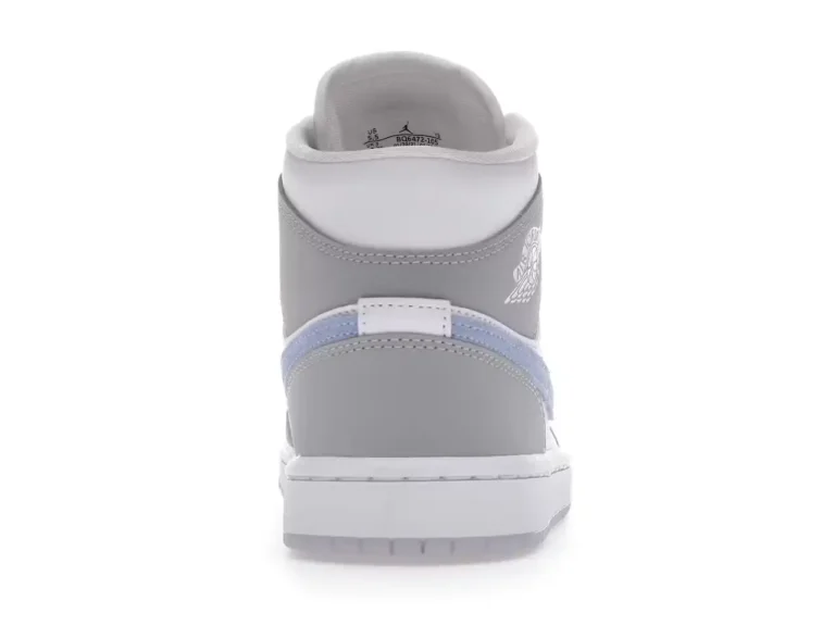 tenis Jordan 1 Mid Wolf Grey Aluminum (Mujer) 5