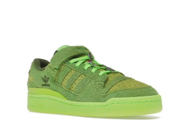 tenis adidas Forum Low x The Grinch 2022 2