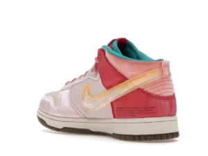 tenis Nike Dunk Mid x Social Status Strawberry Milk DJ1173-600 3