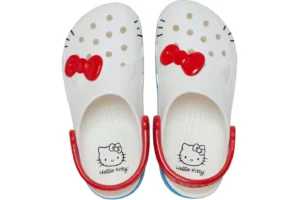 Crocs Classic Clog x Hello Kitty I am minymal sneakers 2