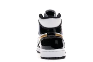 tenis Jordan 1 Mid Patent Black White Gold 5