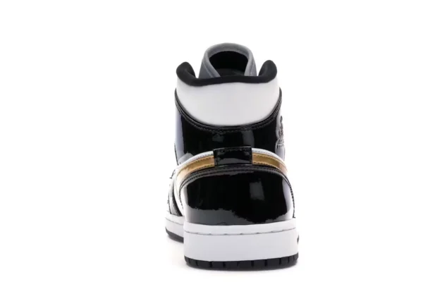 tenis Jordan 1 Mid Patent Black White Gold 5