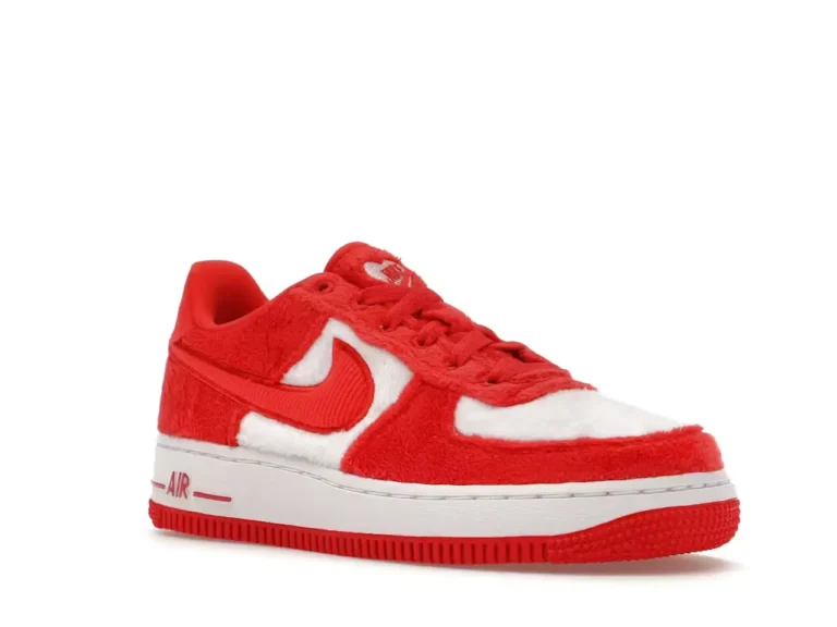 tenis Nike Air Force 1 Low Valentine's Day Fleece (2024) FZ3552-612 2