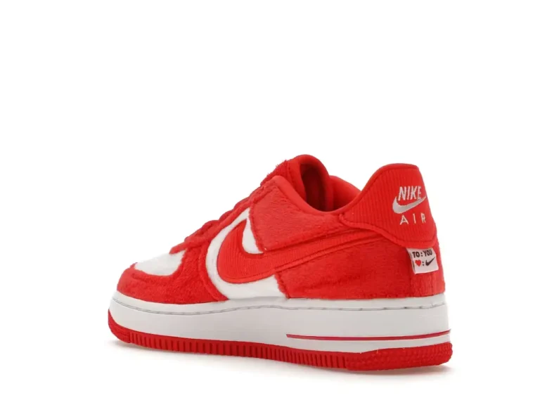 tenis Nike Air Force 1 Low Valentine's Day Fleece (2024) FZ3552-612 3