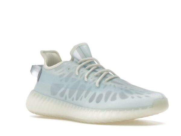 tenis Yeezy Boost 350 V2 Mono Ice GW2869 sneakers minymal