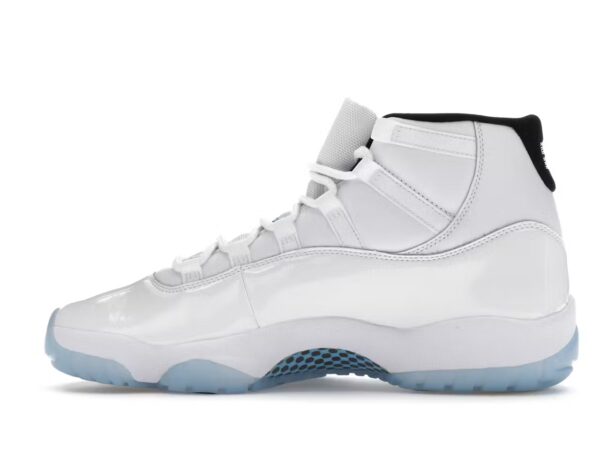 Tenis Jordan 11 Legend Blue (2024) CT8012-104 minymal sneakers 2
