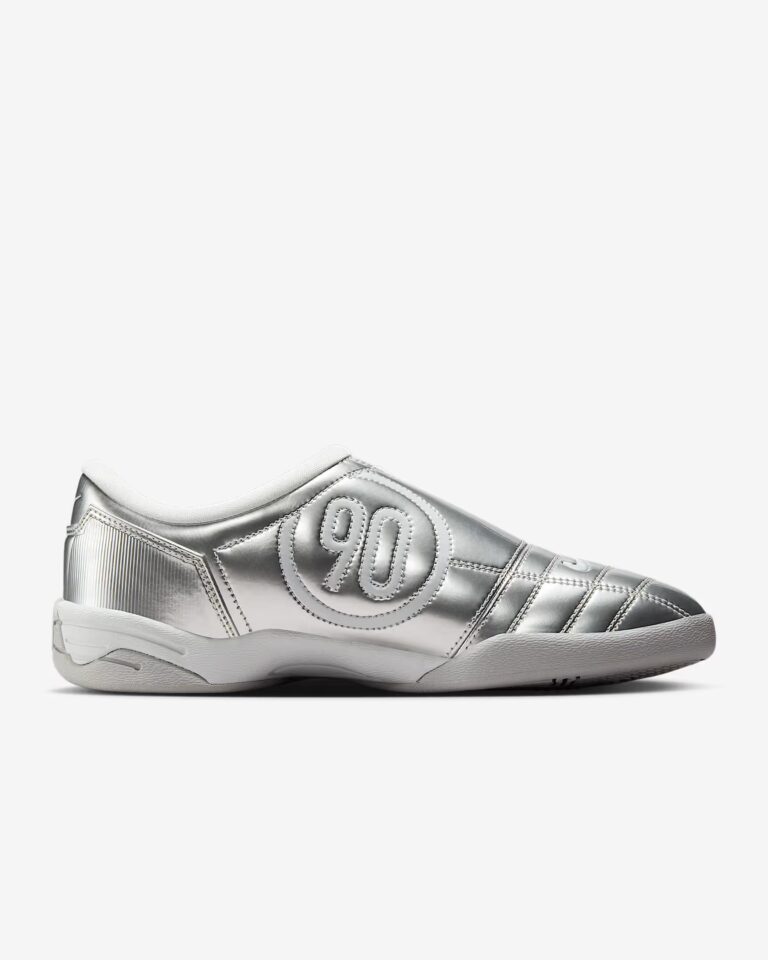 tenis Nike Total 90 plateados (Mujer) minymal sneakers 3