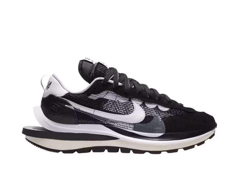 tenis Nike Vaporwaffle sacai Black White CV1363-001 minymal sneakers