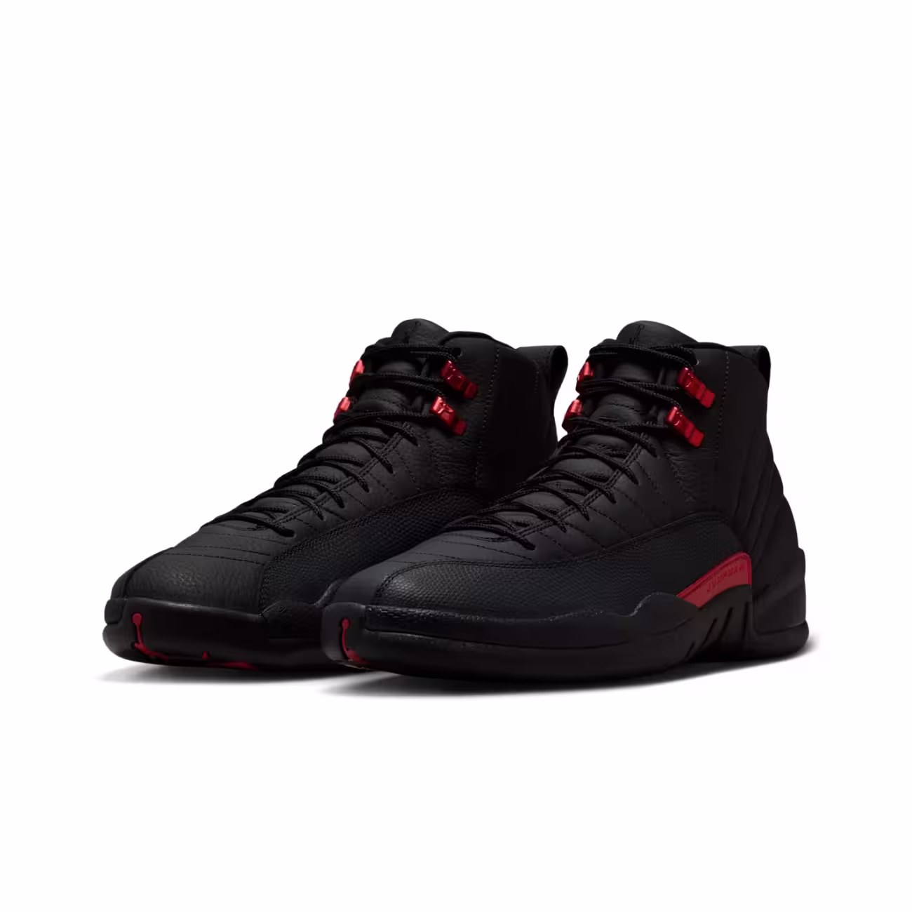 tenis Jordan 12 Bloodline CT8013-003 minymal sneakers tenis Jordan 12 Bloodline CT8013-003 minymal sneakers