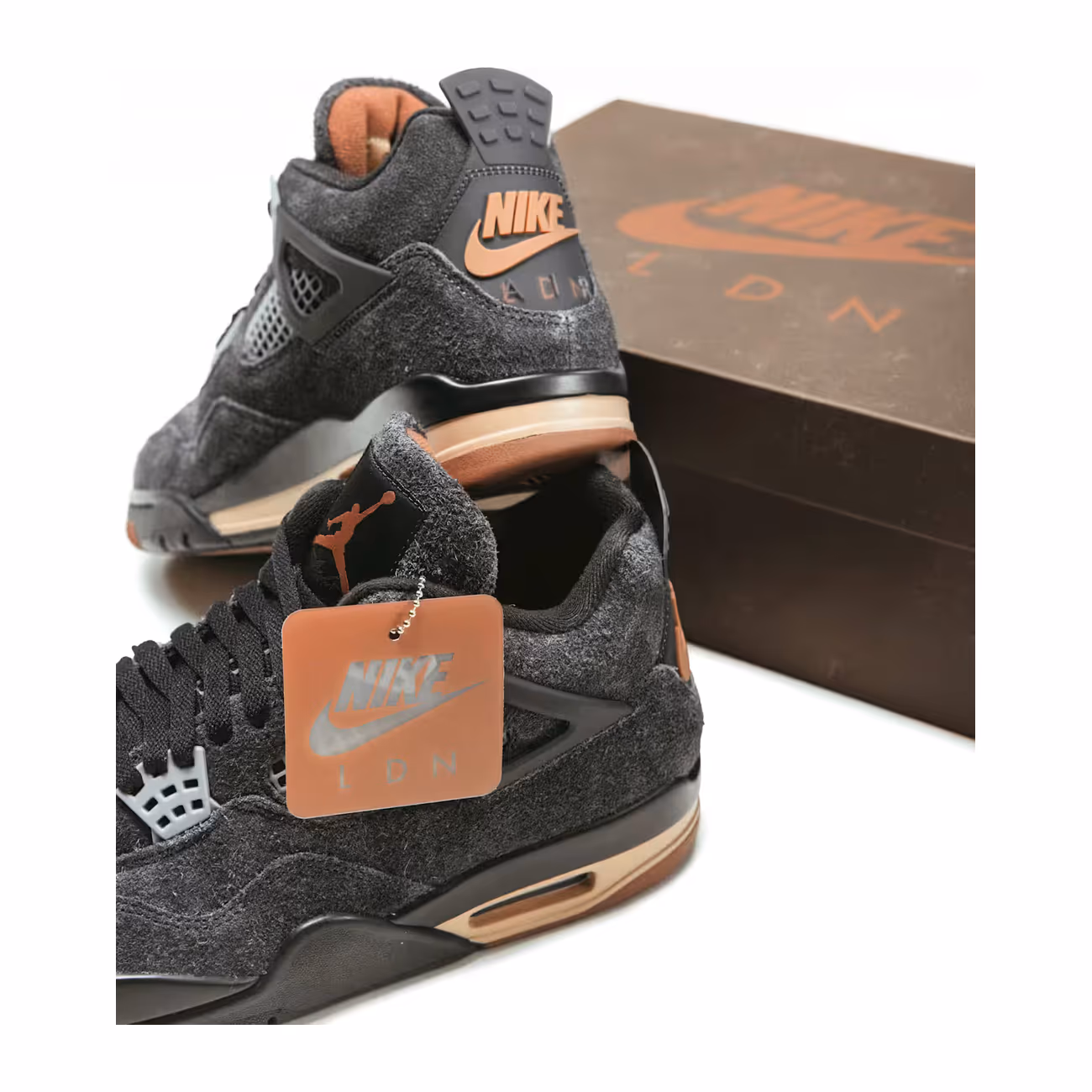 tenis-Jordan-4-London-IV6048-001-minymal-sneakers- tenis-Jordan-4-London-IV6048-001-minymal-sneakers-